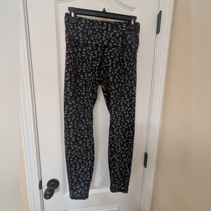 Old Navy Active Black and Gray Animal Print Leggings